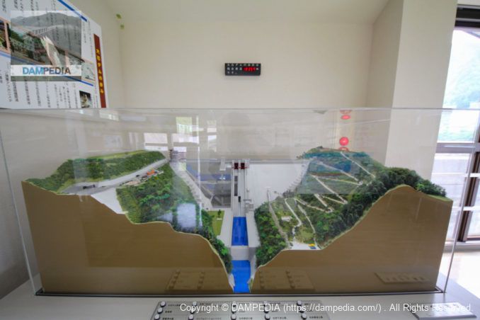 大石ダムの模型