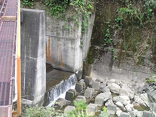 Water flow from the permanent flood discharge