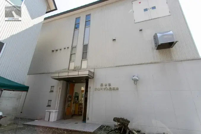福井県笹生川ダム監視所の入口