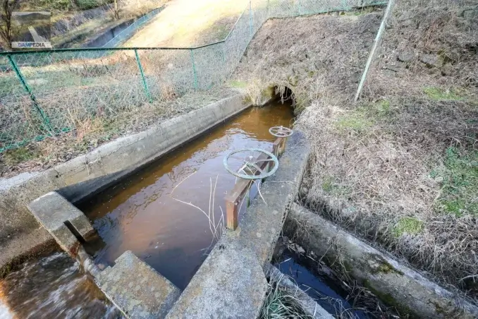 取水口からの出口と分水工